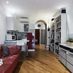 아파트 Beautiful And Happy Flat In Center